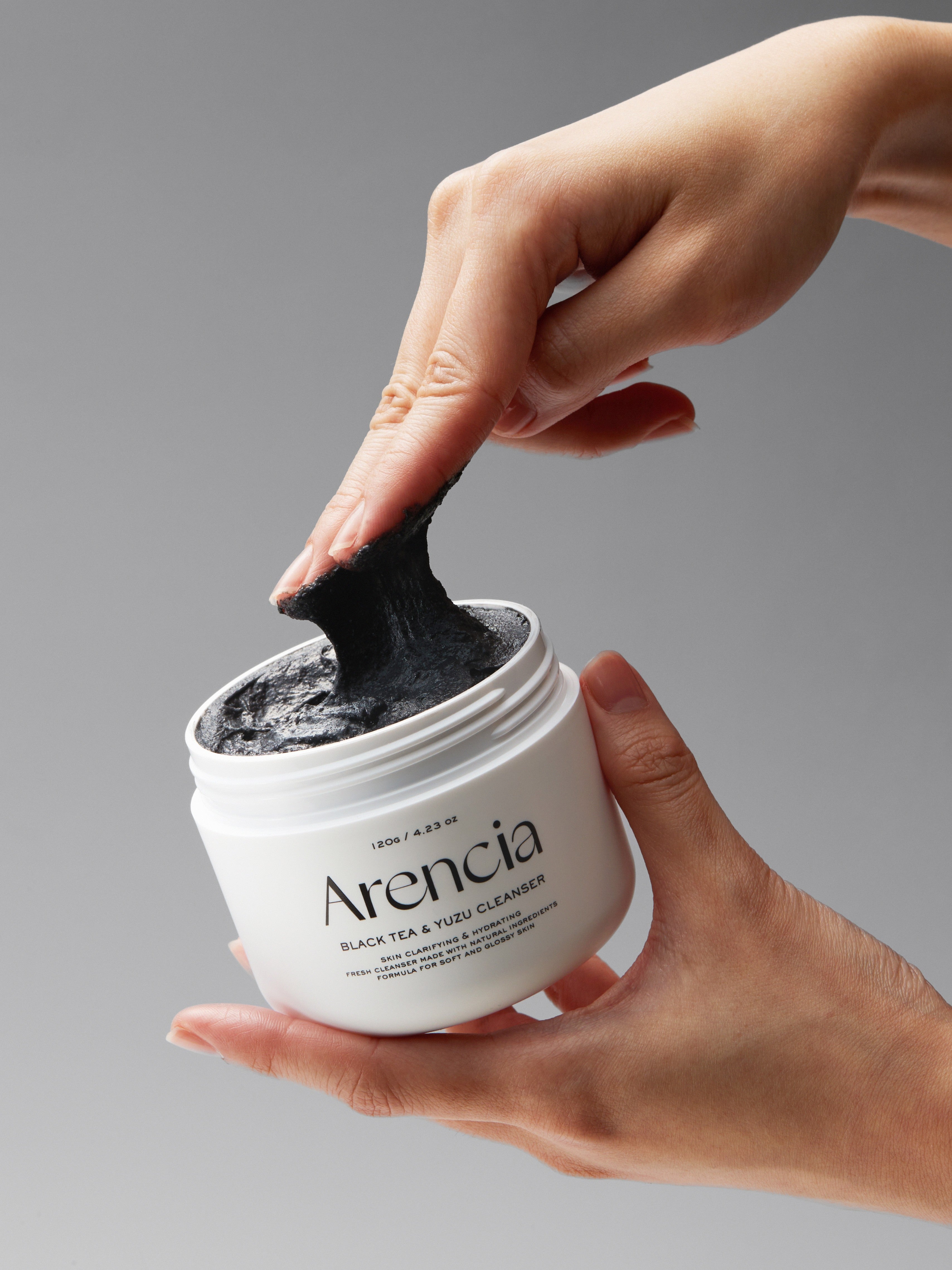 ARENCIA Black Tea & Yuzu Cleanser