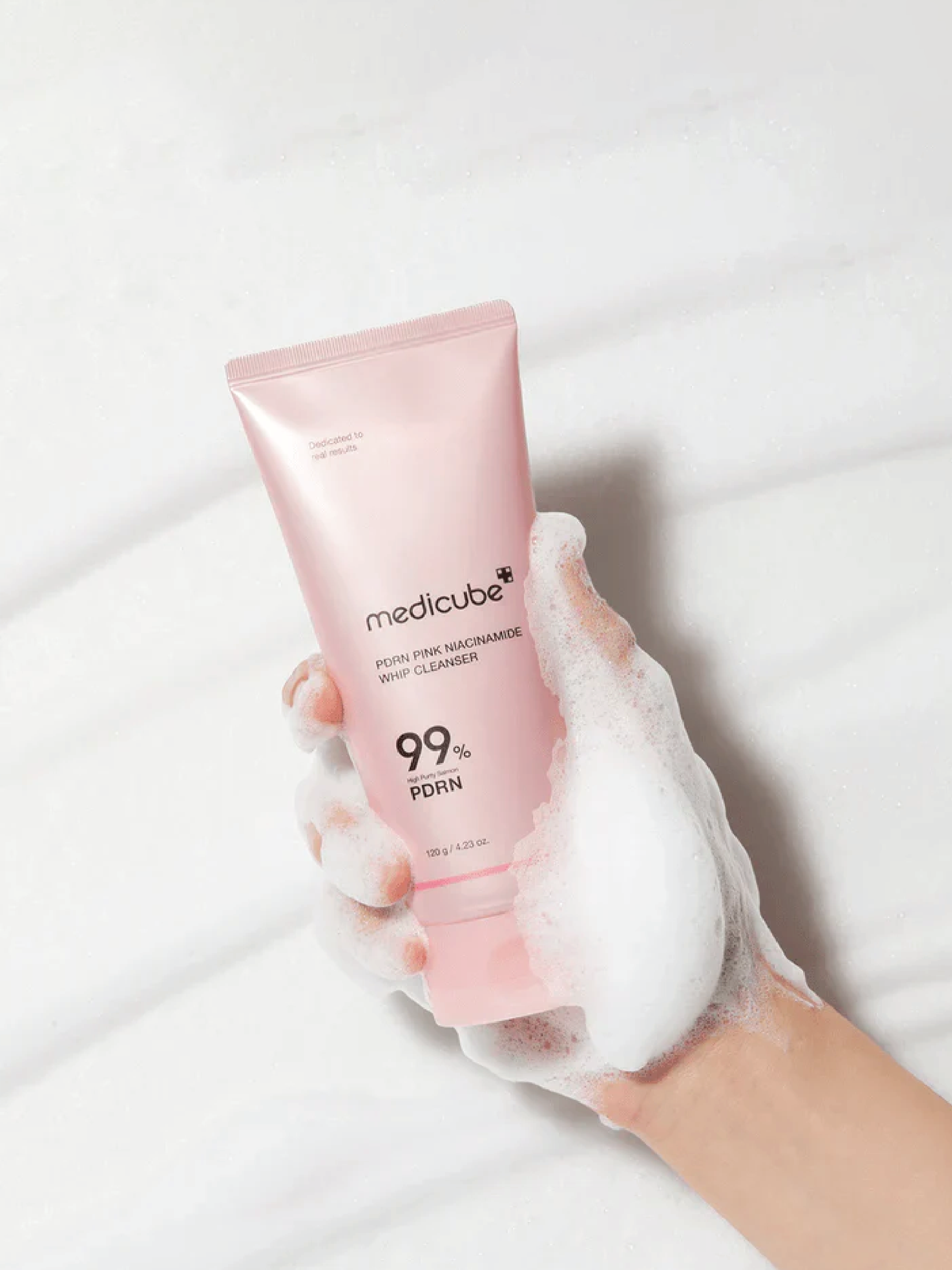 MEDICUBE PDRN Crème Nettoyante Fouettée Niacinamide Rose 120g